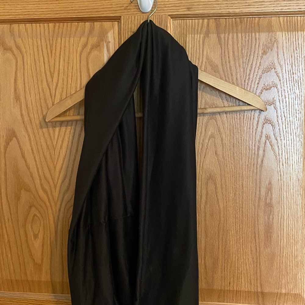 Beyond Yoga Circular Scarf with hidden pocket